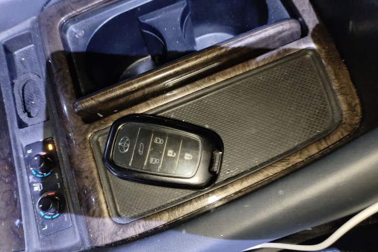 Used Toyota Alphard 2020 Dual-Engine 2.5L Prestige Edition