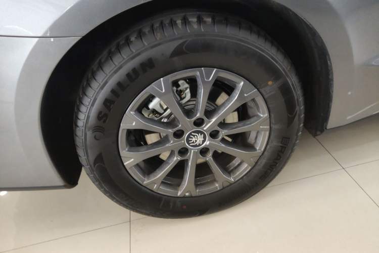 Used BYD Qin L 2025 DM-i Smart Drive 80KM Leading Model
