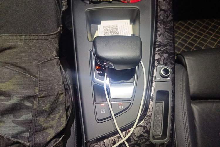 Used Audi A5 2021 Sportback 45 TFSI quattro Prestige Dynamic Edition Gear Lever