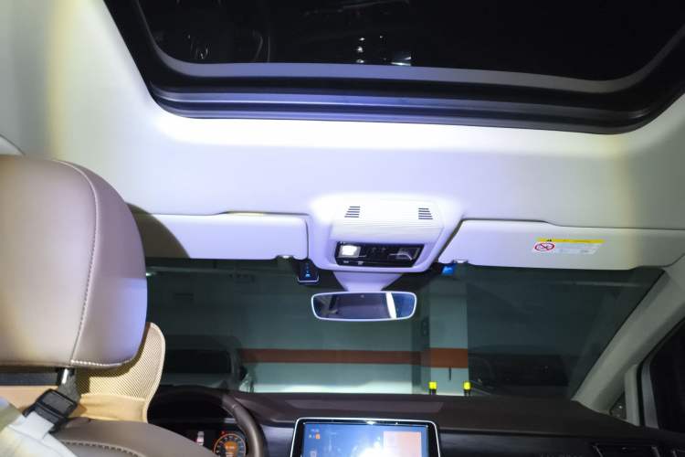 Used Volkswagen Viloran 2022 330TSI Luxury Edition