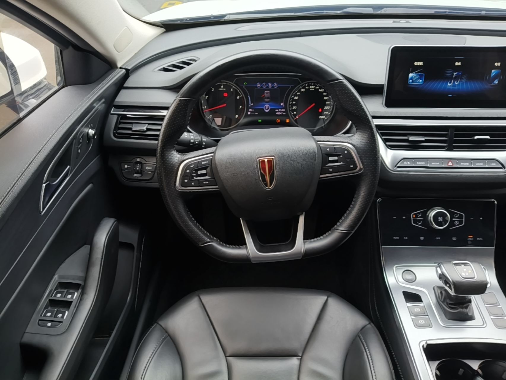 Hongqi H5 2022 Classic Model Facelift 1.5T DCT Qiyun Edition — снимка 13