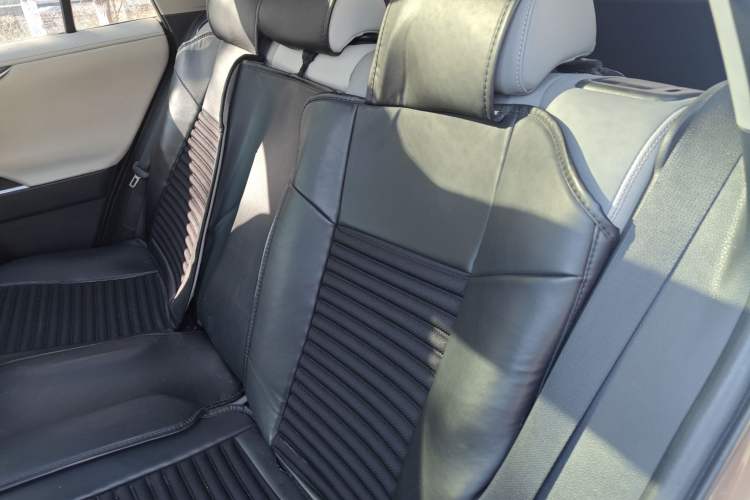 Used Toyota RAV4 2020 2.0L CVT Four-Wheel Drive Prestige Edition