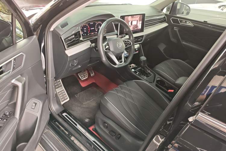 Used Volkswagen Tiguan L 2022 330TSI Automatic Two-Wheel Drive R-Line Enhanced Edition Driver Seat