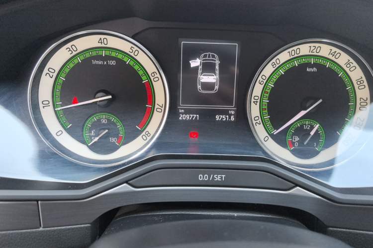 Used Skoda Superb 2018 TSI280 DSG Comfort Edition China V Standard Odometer Close Up