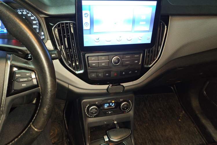 Used FAW Senya R7 2017 1.6L Automatic Smart Version