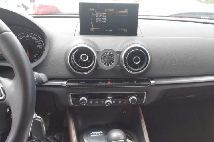 Used Audi A3 2014 Limousine 35 TFSI Automatic Comfort Model