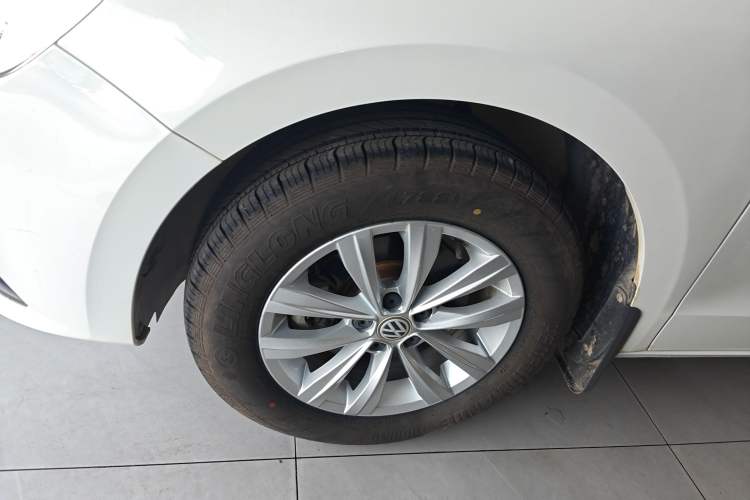 Used Volkswagen Bora 2018 1.5L Automatic Fashion Model Left Front Wheel Hub