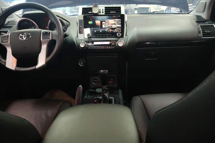 Used Toyota Prado 2016 2.7L Automatic Standard Edition Audio And AC Panel