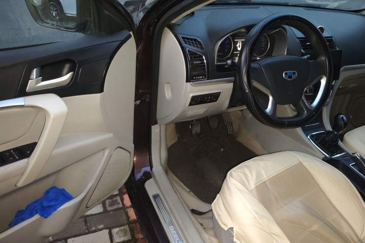 Used Geely Auto Emgrand 2014 Sedan 1.5L Manual Fashion Edition
