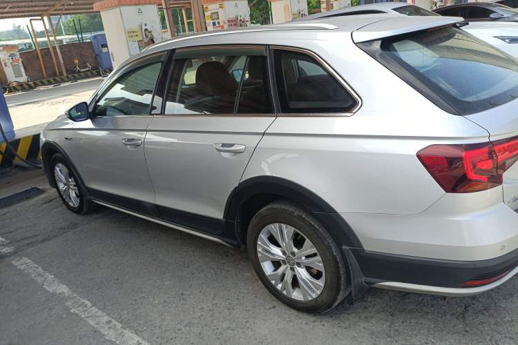 Used Volkswagen C-TREK 2017 1.6L Automatic Comfort Model
