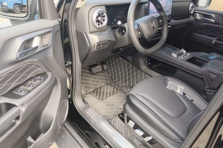 Used Tank 300 2025 2.4T Diesel Version