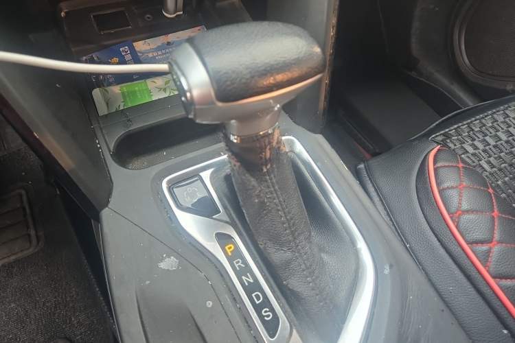 Used GAC Trumpchi GS4 2015 200T G-DCT Elite Edition Gear Lever