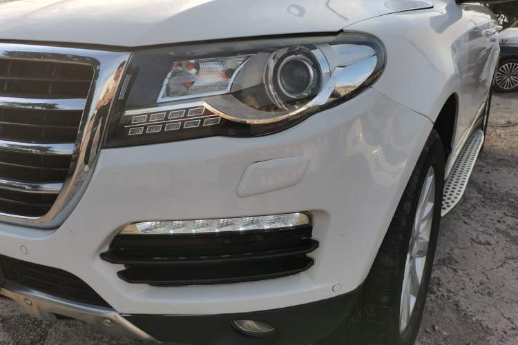Used Haval H8 2015 2.0T Two-Wheel-Drive Luxury Version