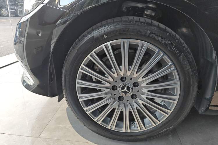 Used Mercedes-Benz E-Class 2023 Updated E 300 L Fashion Edition