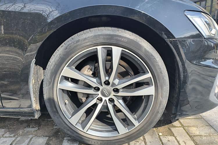 Used Audi A6L 2019 40 TFSI Luxury Dynamic Model
