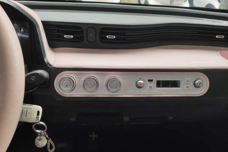 Used Wuling Hongguang MINIEV 2021 Macaron Premium Model – Lithium Iron Phosphate