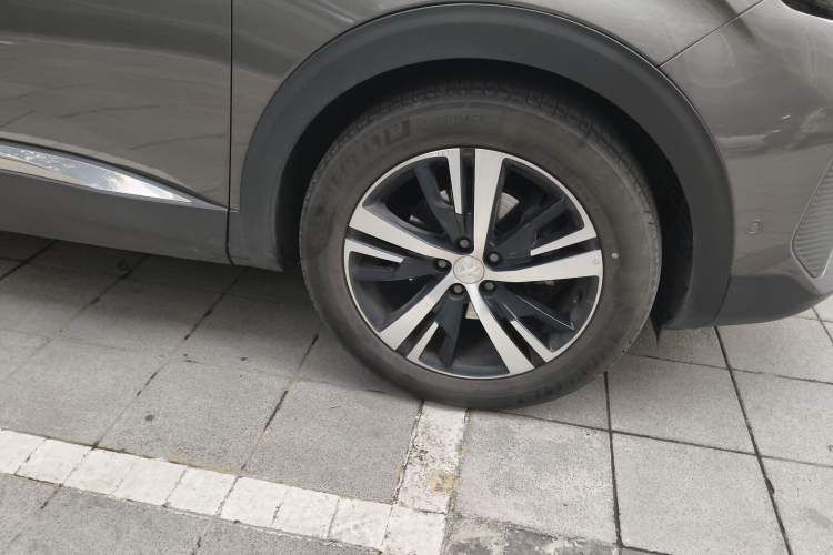 Used Peugeot 4008 2021 360THP Technology Edition Right Front Wheel Hub