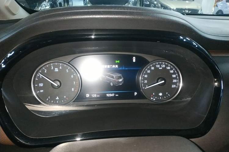 Used Buick GL8 2021 Land Cruiser Executive Class 652T Luxury Model