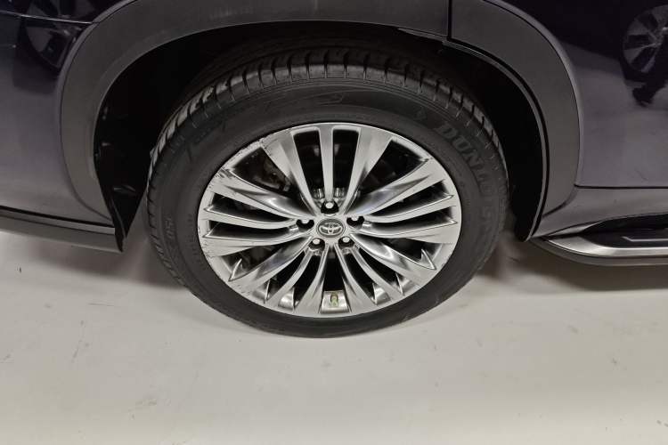 Used Toyota Highlander 2022 Dual-Engine 2.5L Four-Wheel Drive Prestige Version 7 Seats
