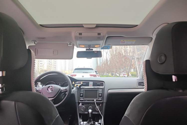 Used Volkswagen Golf 2018 1.6L Automatic Comfort Model
