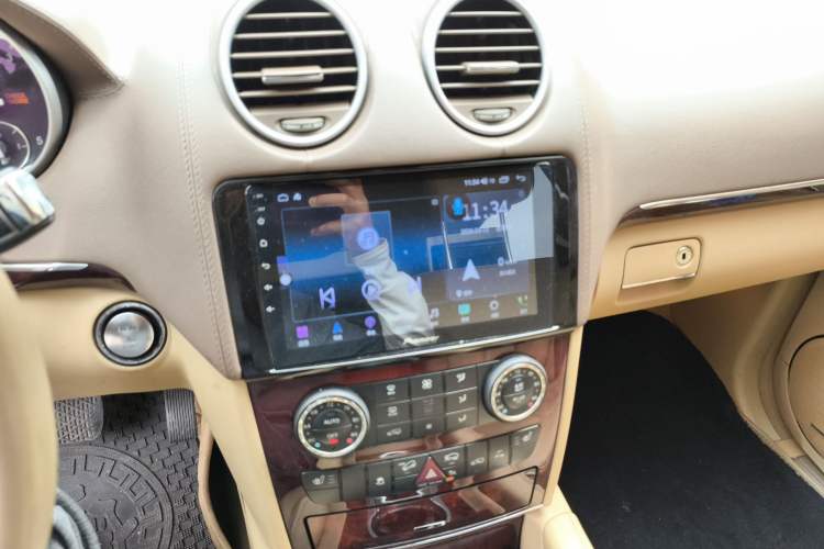 Used Mercedes-Benz GL-Class  Audio And AC Panel