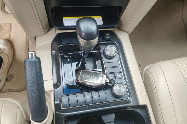 Used Toyota Land Cruiser 