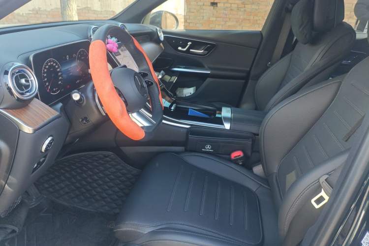 Used Mercedes-Benz GLC 2024 Refreshed GLC 300 L 4MATIC Dynamic Version 5 Seats Left Front Seat