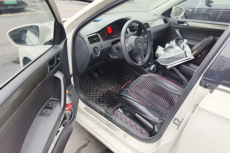 Used Volkswagen Santana 2013 1.6L Manual Comfort Edition Driver Seat