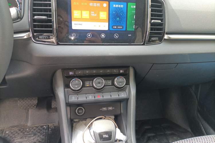 Used Skoda Karoq 2020 TSI280 Smart Drive Technology Edition China VI Audio And AC Panel