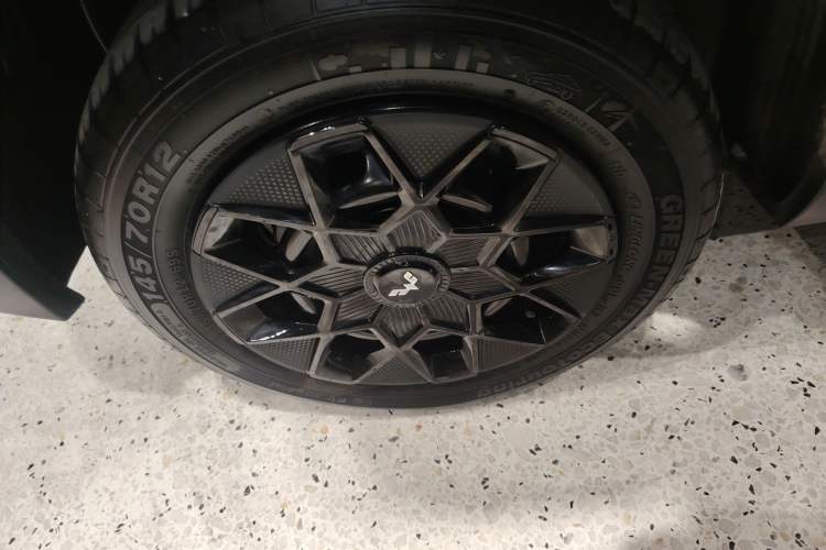 Used Wuling Hongguang MINIEV 2022 GAMEBOY 200km Gaming Edition with Lithium Iron Phosphate Right Rear Wheel Hub