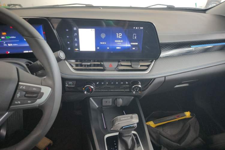 Used Chevrolet Monza 2023 1.3T Mild Hybrid Automatic Luxury Edition Audio And AC Panel