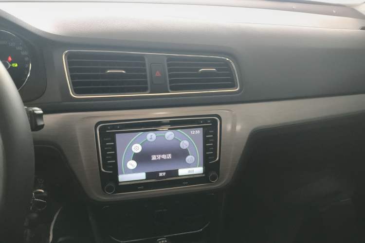 Used Volkswagen Gran Lavida 2015 230TSI DSG Comfort Edition Audio And AC Panel