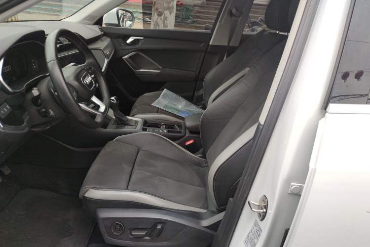 Used Audi Q3 2023 35 TFSI Fashion Dynamic Model (1.5T) Left Front Seat