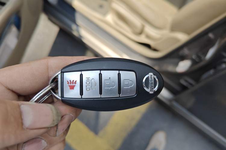 Used Nissan Sylphy 2009 1.6XL Automatic Luxury Sunroof Edition Vehicle Key