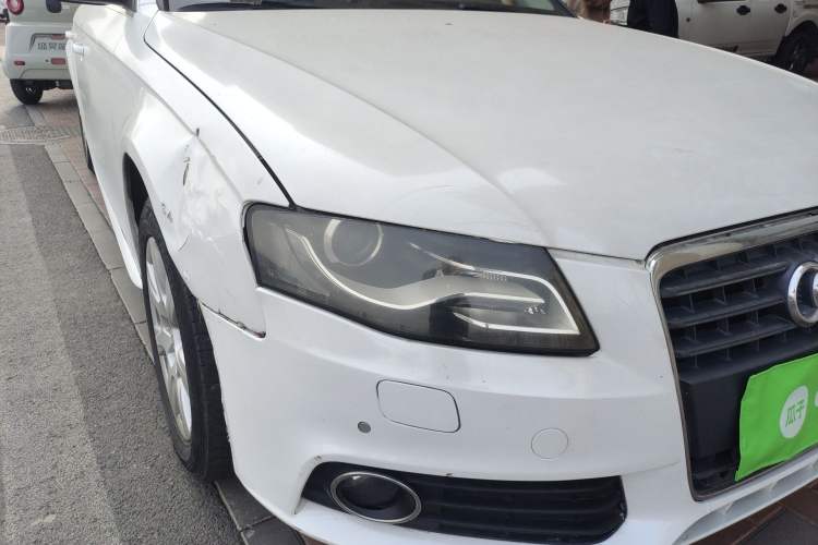 Used Audi A4L 2012 2.0 TFSI automatic Comfort trim level