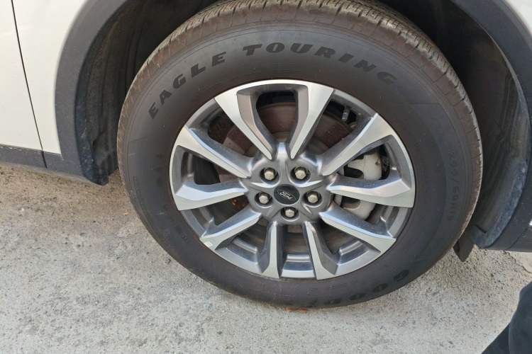 Used Ford Edge 2023 Ford Explorer L 2.0T EcoBoost E-Hybrid Two-Wheel Drive 7-Seater Luxury Model Right Front Wheel Hub