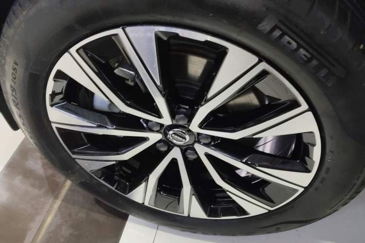 Used Volvo XC60 2024 B5 4x4 Smart Luxury Edition