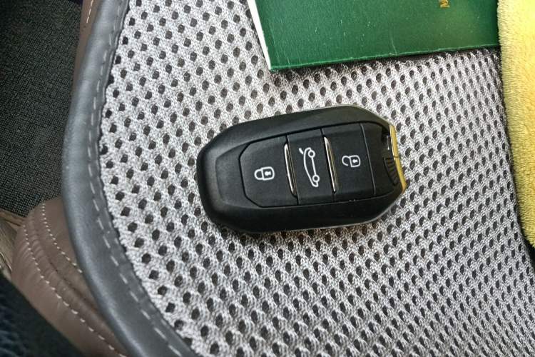 Used Peugeot 5008 2017 380THP 7-Seater Luxury GT Edition