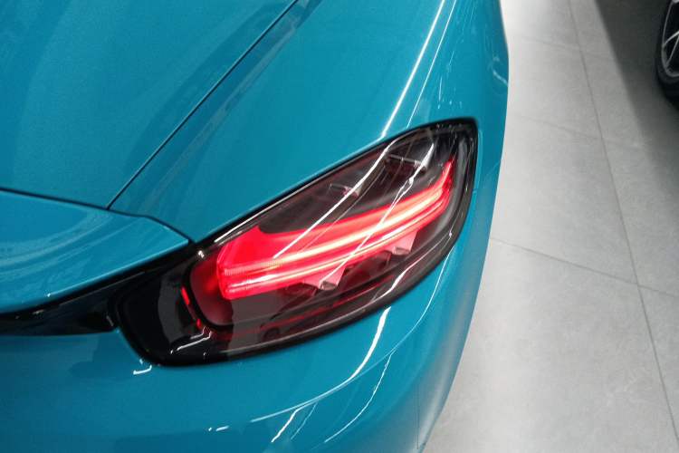 Used Porsche 718 2018 Boxster 2.0T
