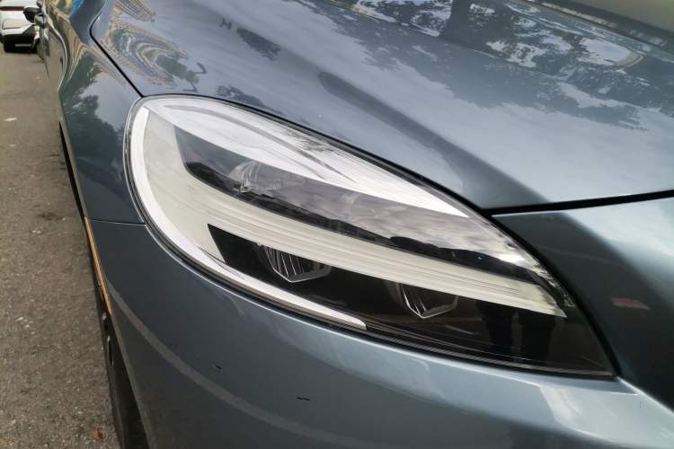 Used Volvo V40 2018 T3 Zhiyi Edition Right Front Headlight