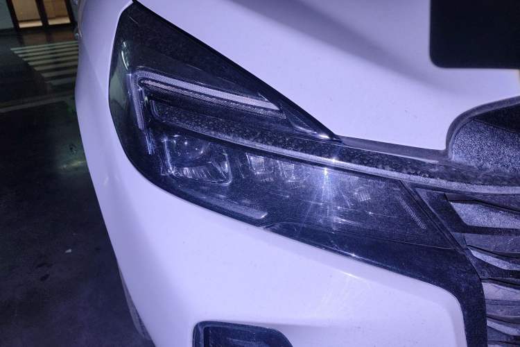 Used Buick GL8 2023 Facelifted Land Cruiser Executive Luxury Version