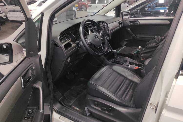 Used Volkswagen Touran 2021 Tiguan L 280TSI DSG Boundary Edition 6-Seater