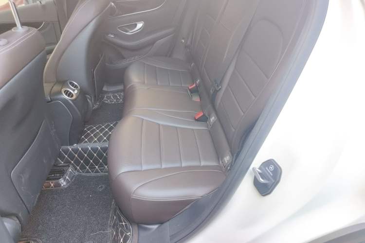 Used Mercedes-Benz GLC 2018 GLC 260 4MATIC Luxury Model
