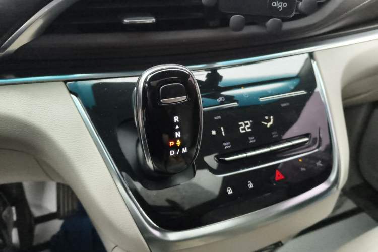 Used Buick GL8 2021 Land Cruiser Executive 652T Premium Model Gear Lever