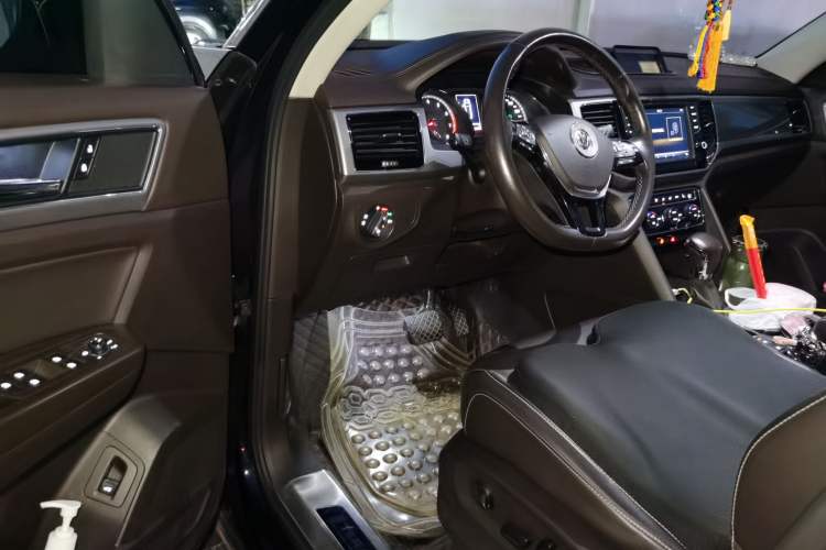 Used Volkswagen Teramont 2017 380TSI Four-Wheel Drive Luxury Edition Driver Seat