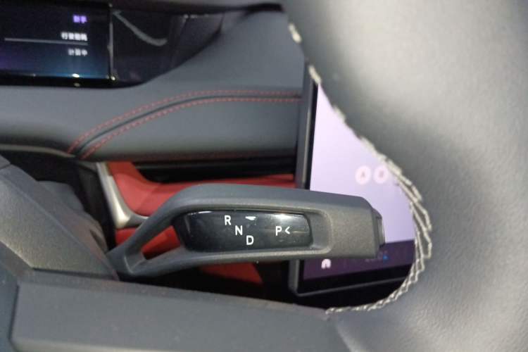 Used Xiaomi Auto SU7 2024 Four-Wheel Drive Ultra-Long Range Advanced Intelligent Driving Max Edition Gear Lever