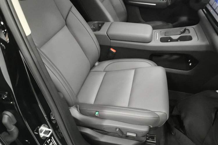 Used Leapmotor C16 2024 Range-Extended 200 Luxury Edition
