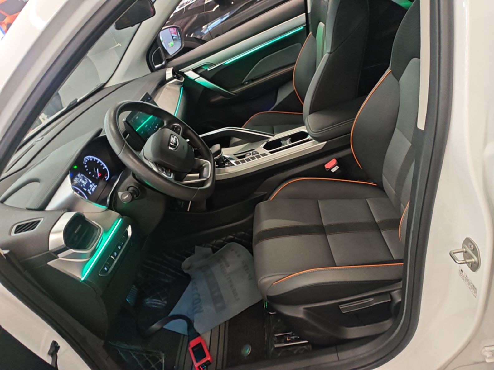 Geely Auto Coolray 2024 1.5T DCT Longteng Edition — снимка 17