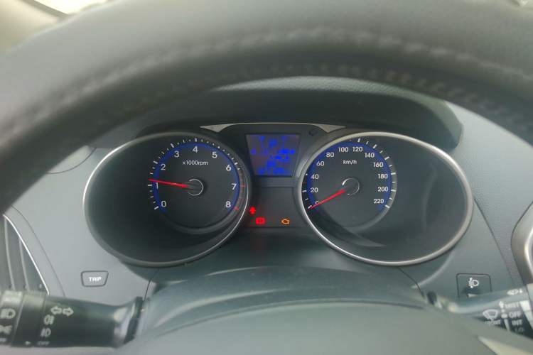 Used Hyundai ix35 2013 2.0L Automatic Two-Wheel Drive Smart GLS China IV Standard