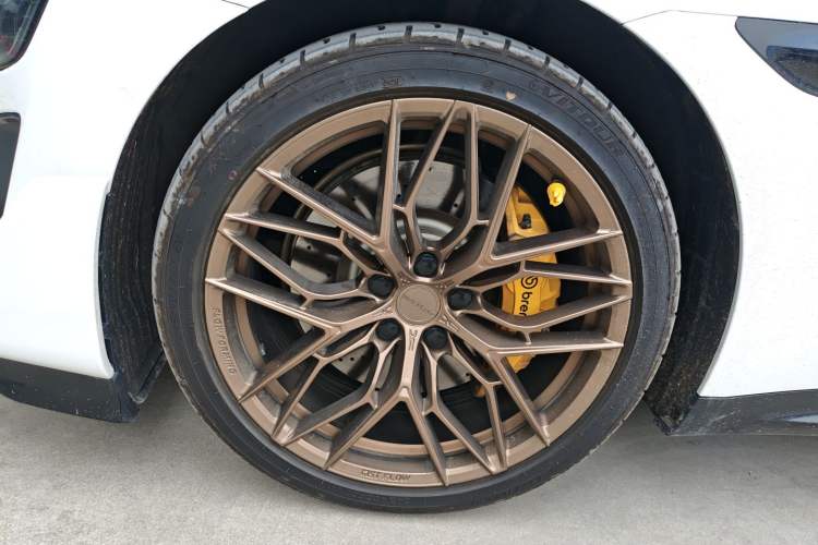 Used Xiaomi Auto SU7 2024 Rear-Drive Standard Founder Edition Left Front Wheel Hub